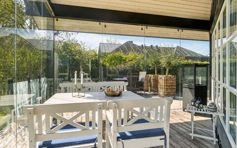 Elba - 100M from the Sea: Piscina, Mueble Para Exteriores, Mueble, Recurso, Losa, Eco Hotel, Sombra, Silla, Ocio, Inmuebles