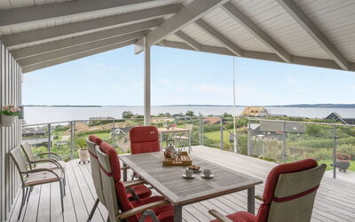 Eilen - 250M from the Sea