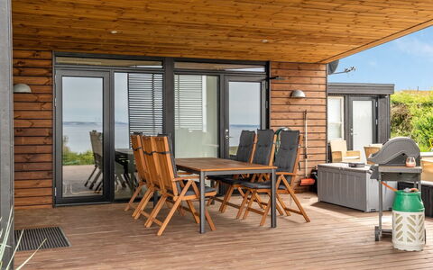 Mahilo - 300M from the Sea: Piscina, Mueble Para Exteriores, Mueble, Recurso, Losa, Eco Hotel, Sombra, Silla, Ocio, Inmuebles