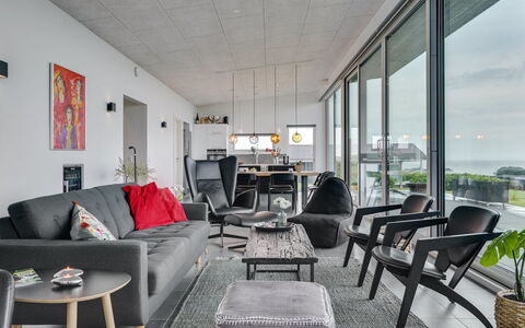 Alyna - 200M from the Sea: Mueble, Diseño De Interiores, Piso, Suelo, Silla, Sofá, Techo, Sala, Madera, Habitación