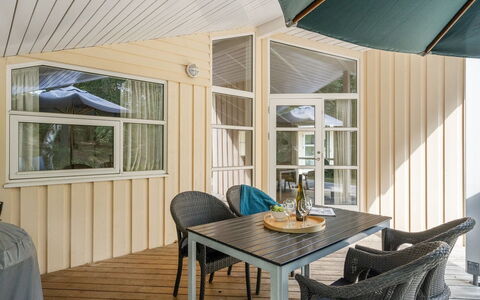 Ros - 350M from the Sea: Hierba, Edificio, Casa, Techo, Casa, Barrio Residencial, Cabaña, El Terreno Del Lote, Área Rural, Césped