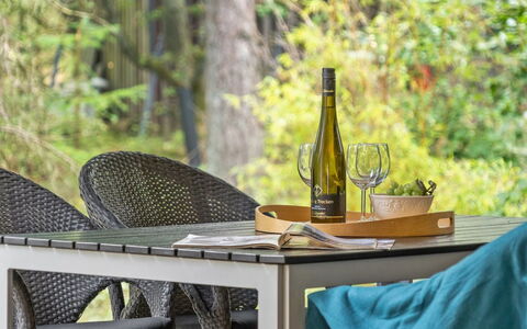 Ros - 350M from the Sea: Hierba, Edificio, Casa, Techo, Casa, Barrio Residencial, Cabaña, El Terreno Del Lote, Área Rural, Césped