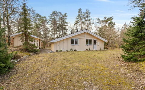 Ros - 350M from the Sea: Hierba, Edificio, Casa, Techo, Casa, Barrio Residencial, Cabaña, El Terreno Del Lote, Área Rural, Césped