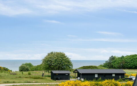 Fritze - 400M from the Sea: Piscina, Mueble Para Exteriores, Mueble, Recurso, Losa, Eco Hotel, Sombra, Silla, Ocio, Inmuebles