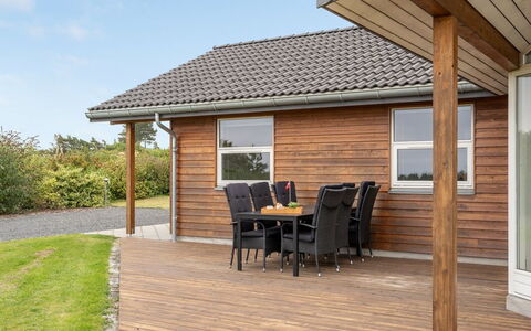 Kimi - 800M from the Sea: Casa, Casa, Barrio Residencial, Cabaña, Vía Muerta, Inmuebles, Entrada De Coches, Yarda