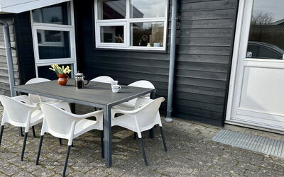 Swale - 500M from the Sea