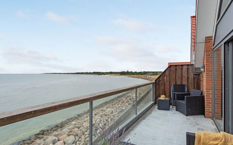 Femme - 15M from the Sea: Piscina, Mueble Para Exteriores, Mueble, Recurso, Losa, Eco Hotel, Sombra, Silla, Ocio, Inmuebles