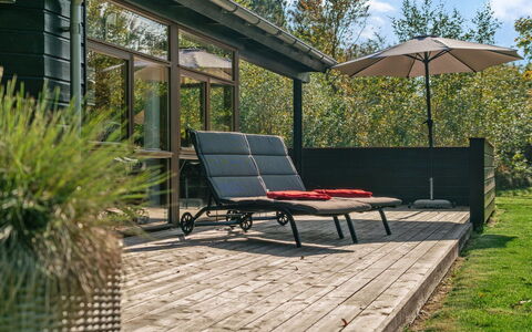 Mourits - 1.2Km from the Sea: Piscina, Mueble Para Exteriores, Mueble, Recurso, Losa, Eco Hotel, Sombra, Silla, Ocio, Inmuebles