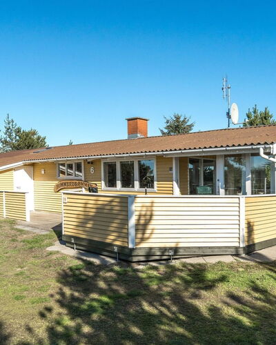 Jeldrik - 100M from the Sea