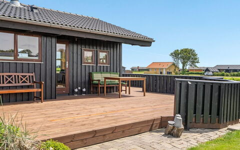 Gyda - 100M from the Sea: Piscina, Mueble Para Exteriores, Mueble, Recurso, Losa, Eco Hotel, Sombra, Silla, Ocio, Inmuebles