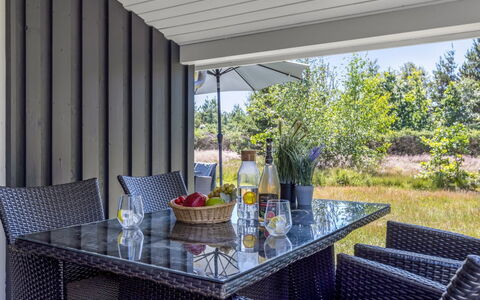Ajten - 150M from the Sea: Piscina, Mueble Para Exteriores, Mueble, Recurso, Losa, Eco Hotel, Sombra, Silla, Ocio, Inmuebles