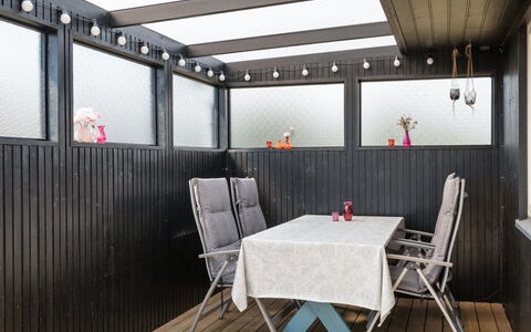 Selle - 100M from the Sea: Piscina, Mueble Para Exteriores, Mueble, Recurso, Losa, Eco Hotel, Sombra, Silla, Ocio, Inmuebles