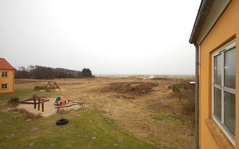 Runhild - 100M from the Sea: Casa, Llanura, Pradera, El Terreno Del Lote, Área Rural, Nube, Casa, Cabaña, Prado, Pradera