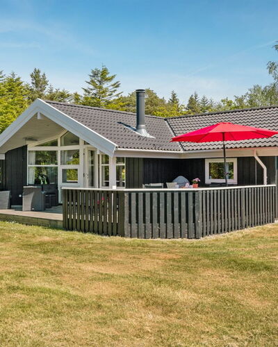 Esaline - 400M from the Sea
