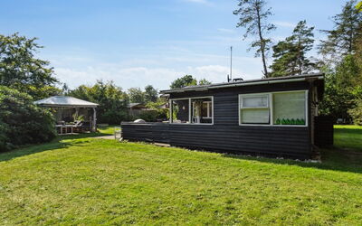Annamie - 650M from the Sea