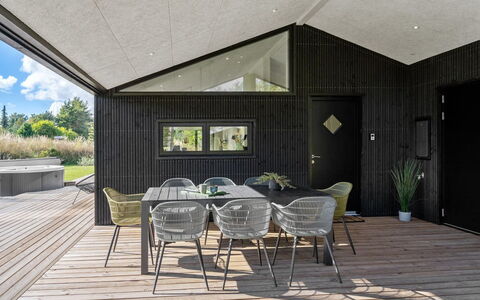 Sinna - from the Sea: Madera, Casa, Porche, Cubierta, Madera Dura, Techo, Manchas De Madera, Suelos De Madera, Eco Hotel
