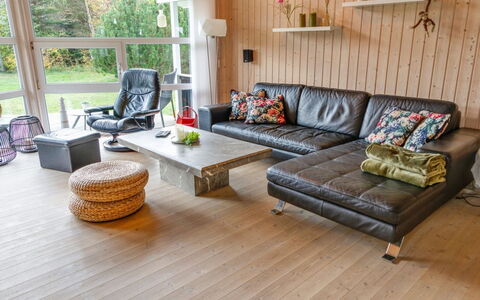 Hielm - 1Km from the Sea: Piscina, Mueble Para Exteriores, Mueble, Recurso, Losa, Eco Hotel, Sombra, Silla, Ocio, Inmuebles