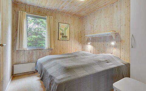 Ane - 1.7Km from the Sea: Madera, Piso, Habitación, Suelo, Techo, Diseño De Interiores, Cama, Habitación, Sábana, Lecho