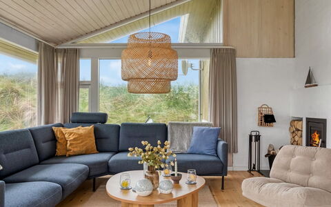 Fanney - 100M from the Sea: Madera, Mueble, Diseño De Interiores, Sala, Piso, Sofá, Material Natural, Silla