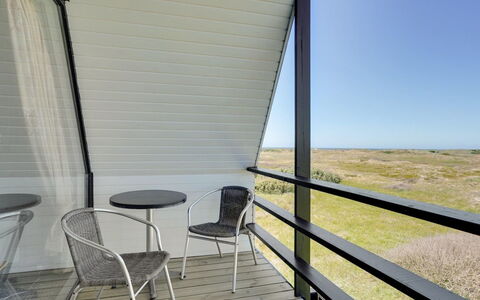 Viona - 350M from the Sea: Balcón, Sombra, Silla, La Luz Del Día, Madera Dura, Aluminio, Pretil, Mueble Para Exteriores