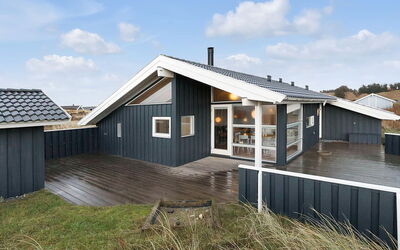 Frederikka - 350M from the Sea