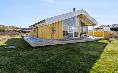 Bjarni - 239M from the Sea: Casa, Casa, Puerta, Techo, Cabaña, Inmuebles, Jardín, Sombra, Vía Muerta, Yarda