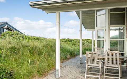 Jolanta - 250M from the Sea: Piscina, Mueble Para Exteriores, Mueble, Recurso, Losa, Eco Hotel, Sombra, Silla, Ocio, Inmuebles