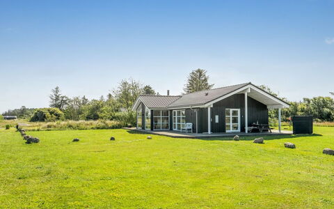 Engelina - 1.3Km from the Sea: Hierba, Casa, Techo, Casa, Cabaña, Arbusto, El Terreno Del Lote, Área Rural, Casa De Campo, Cobertura Del Suelo