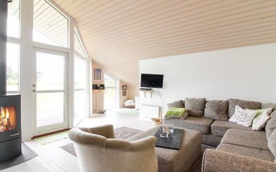 Bengt - 1Km from the Sea