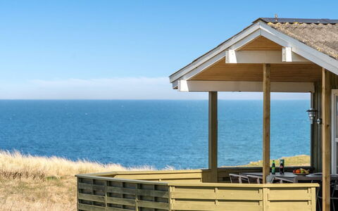 Asger - 50M from the Sea: Arquitectura, Techo, Casa, Material Compuesto, La Luz Del Día, Vía Muerta, Entrada De Coches