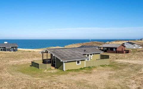 Asger - 50M from the Sea: Arquitectura, Techo, Casa, Material Compuesto, La Luz Del Día, Vía Muerta, Entrada De Coches