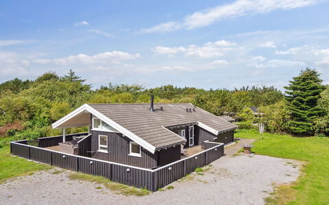 Blondine - 940M from the Sea