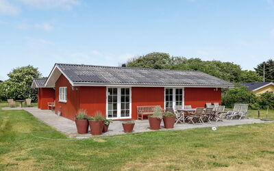 Ava - 1Km from the Sea