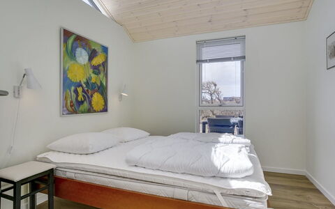 Luci - 500M from the Sea: Casa, Casa, Puerta, Techo, Cabaña, Inmuebles, Jardín, Sombra, Vía Muerta, Yarda