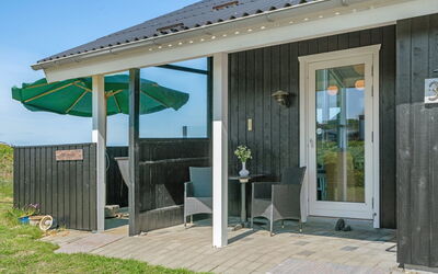 Hubert - 150M from the Sea