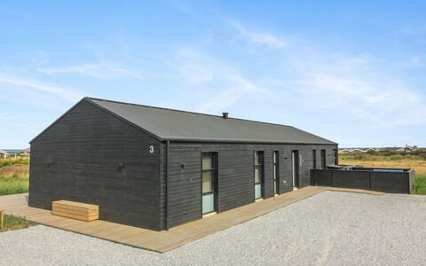 Heilo - 300M from the Sea: Madera, Techo, Arquitectura, Casa, Casa, Cabaña, Vía Muerta, Madera Dura, Pendiente, Inmuebles