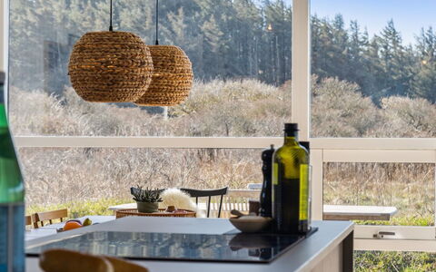 Amalie - 650M from the Sea: Mueble, Diseño De Interiores, Piso, Madera, Suelo, Techo, Suelos De Madera, Silla, Mesa, Encendiendo