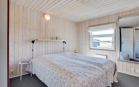 Caro - 807M from the Sea: Mueble, Diseño De Interiores, Piso, Madera, Suelo, Techo, Suelos De Madera, Silla, Mesa, Encendiendo