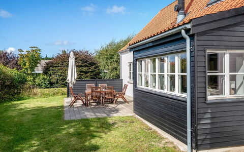 Marijanne - 500M from the Sea: Madera, Techo, Arquitectura, Casa, Casa, Cabaña, Vía Muerta, Madera Dura, Pendiente, Inmuebles