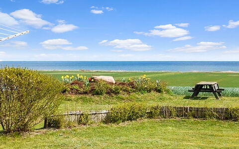 Lilibeth - 300M from the Sea: Piscina, Mueble Para Exteriores, Mueble, Recurso, Losa, Eco Hotel, Sombra, Silla, Ocio, Inmuebles