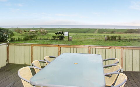 Lilibeth - 300M from the Sea: Piscina, Mueble Para Exteriores, Mueble, Recurso, Losa, Eco Hotel, Sombra, Silla, Ocio, Inmuebles