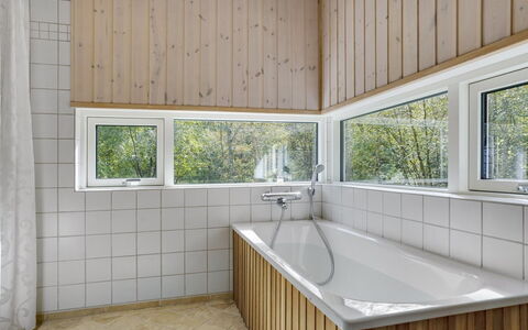 Henni - 2.5Km from the Sea: Piscina, Mueble Para Exteriores, Mueble, Recurso, Losa, Eco Hotel, Sombra, Silla, Ocio, Inmuebles