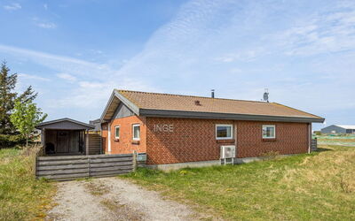 Thrineke - 200M from the Sea