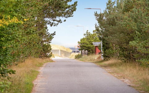 Hildegunn - 200M from the Sea: Madera, Casa, Porche, Cubierta, Madera Dura, Techo, Manchas De Madera, Suelos De Madera, Eco Hotel