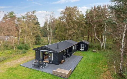Shayene - 2.5Km from the Sea