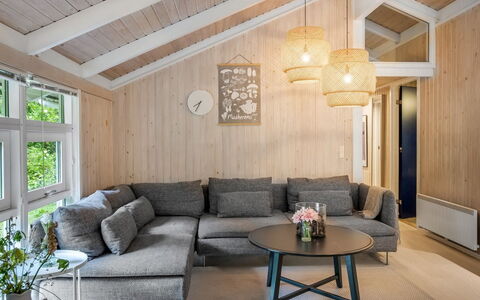 Lovis - 600M from the Sea: Mueble, Madera, Piso, Diseño De Interiores, Suelo, Sala, Techo, Sofá, Casa, Departamento