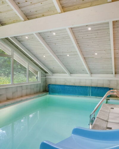 Lovis - 600M from the Sea