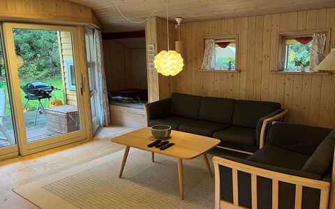 Eljena - 600M from the Sea: Mueble, Diseño De Interiores, Piso, Madera, Suelo, Techo, Suelos De Madera, Silla, Mesa, Encendiendo