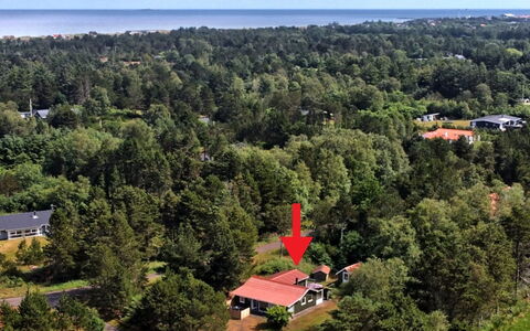 Elmer - 400M from the Sea: Hierba, Pradera, El Terreno Del Lote, Cabaña, Área Rural, Prado, Edificios Del Jardín, Jardín, Cobertizo