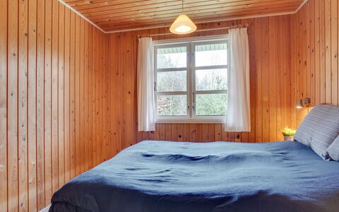 Gizelle - 1.5Km from the Sea: Piso, Suelo, Madera, Diseño De Interiores, Techo, Habitación, Suelos De Madera, Habitación, Cama, Madera Dura